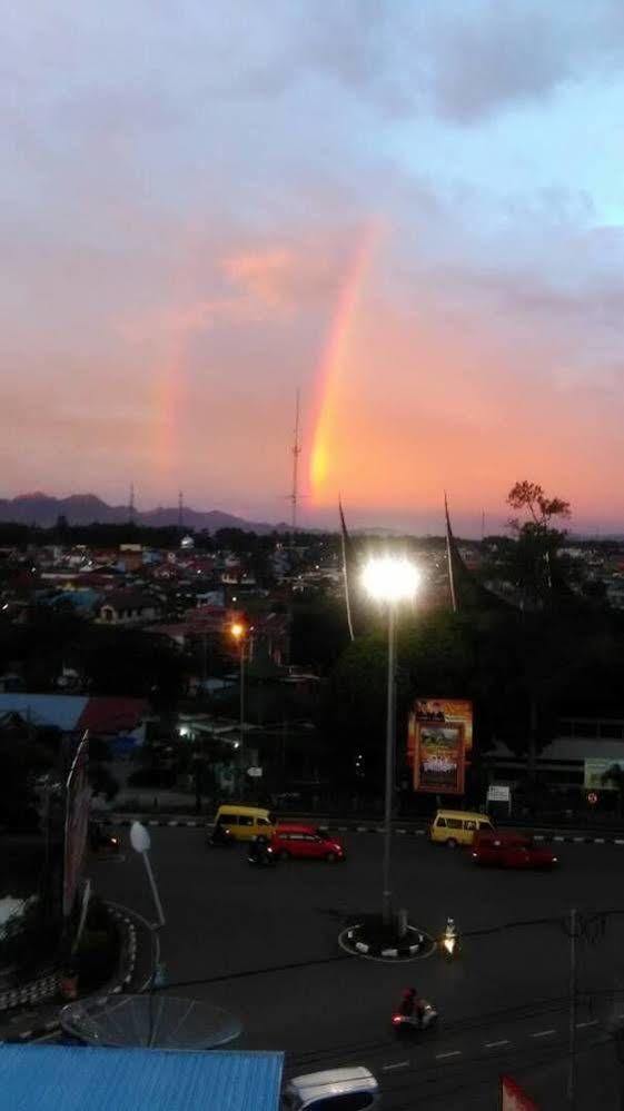 Hotel Yuriko Bukittinggi Exterior photo