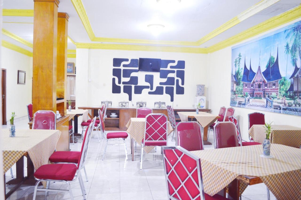 Hotel Yuriko Bukittinggi Exterior photo