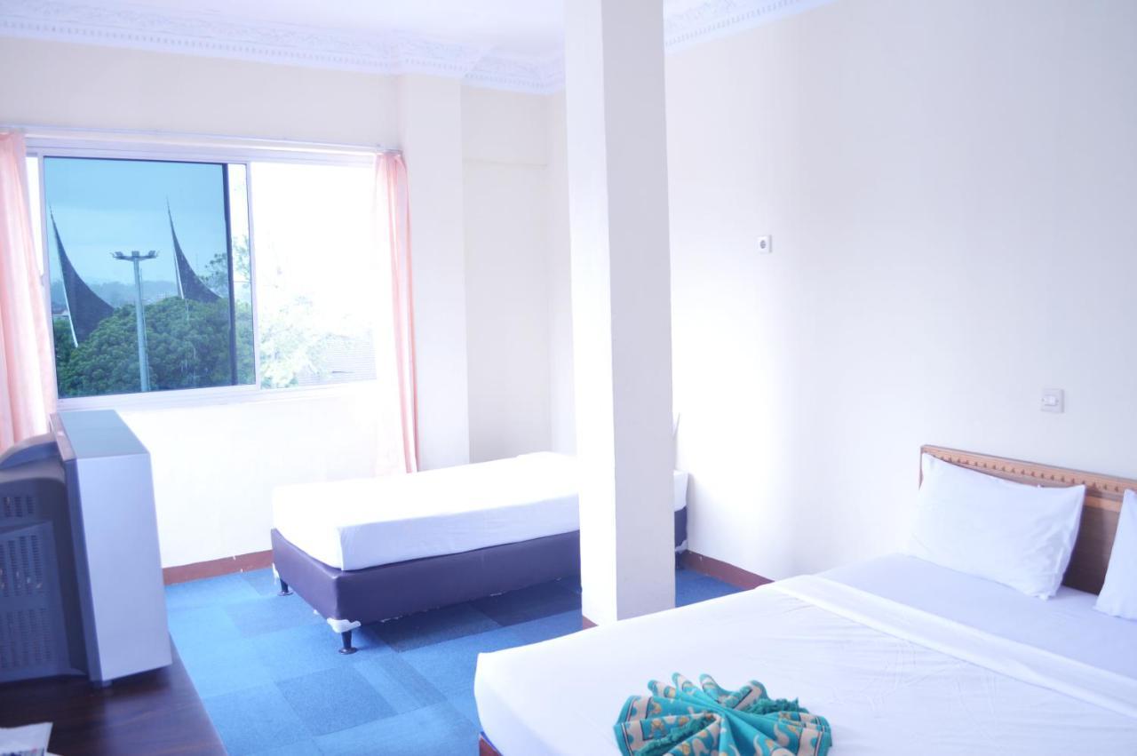 Hotel Yuriko Bukittinggi Exterior photo